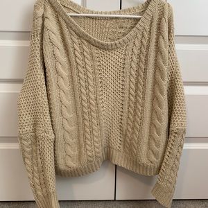 Cable knit cream sweater vintage